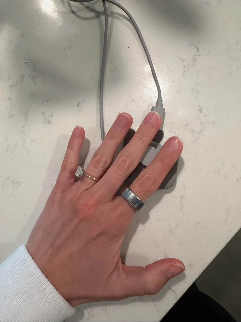 Oura Silver Ring Charger with Gray Cable